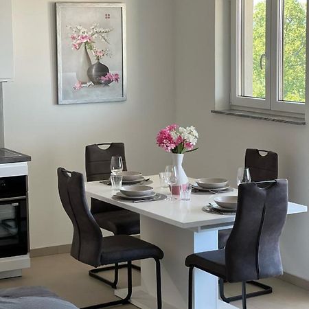 Apartman Ana Sveti Anton  Buitenkant foto