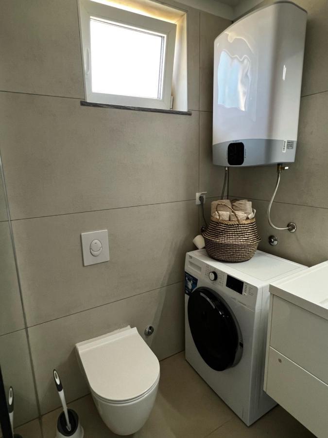 Apartman Ana Sveti Anton  Buitenkant foto